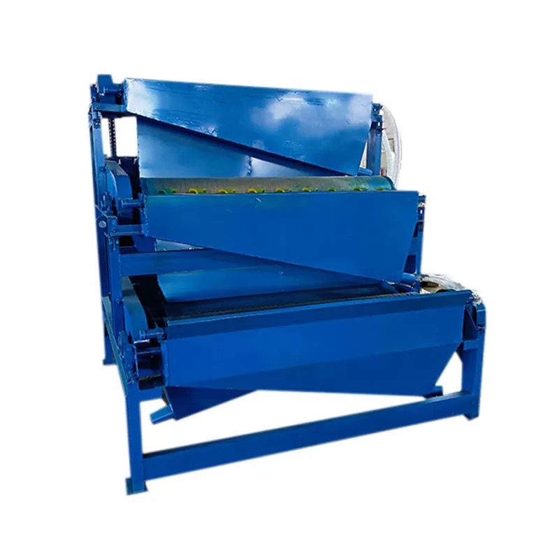 Three-roll magnetic separator